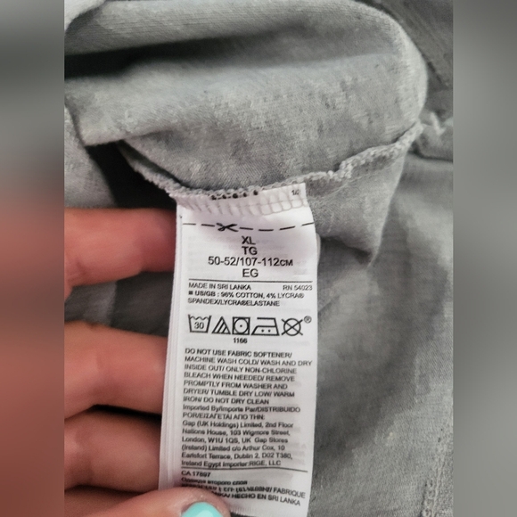 Banana Republic Men's Gray Button Down Shirt, Size XL - Picture 4 of 4